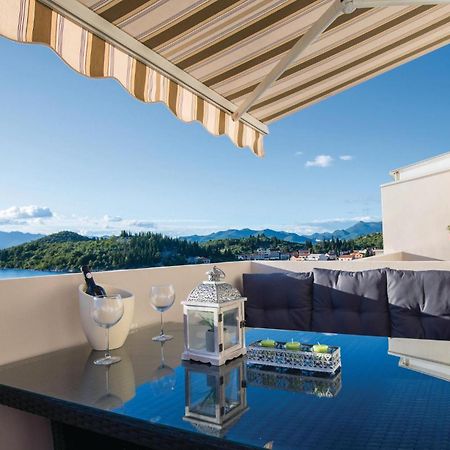 Awesome Apartment In Blace With House Sea View Bagian luar foto