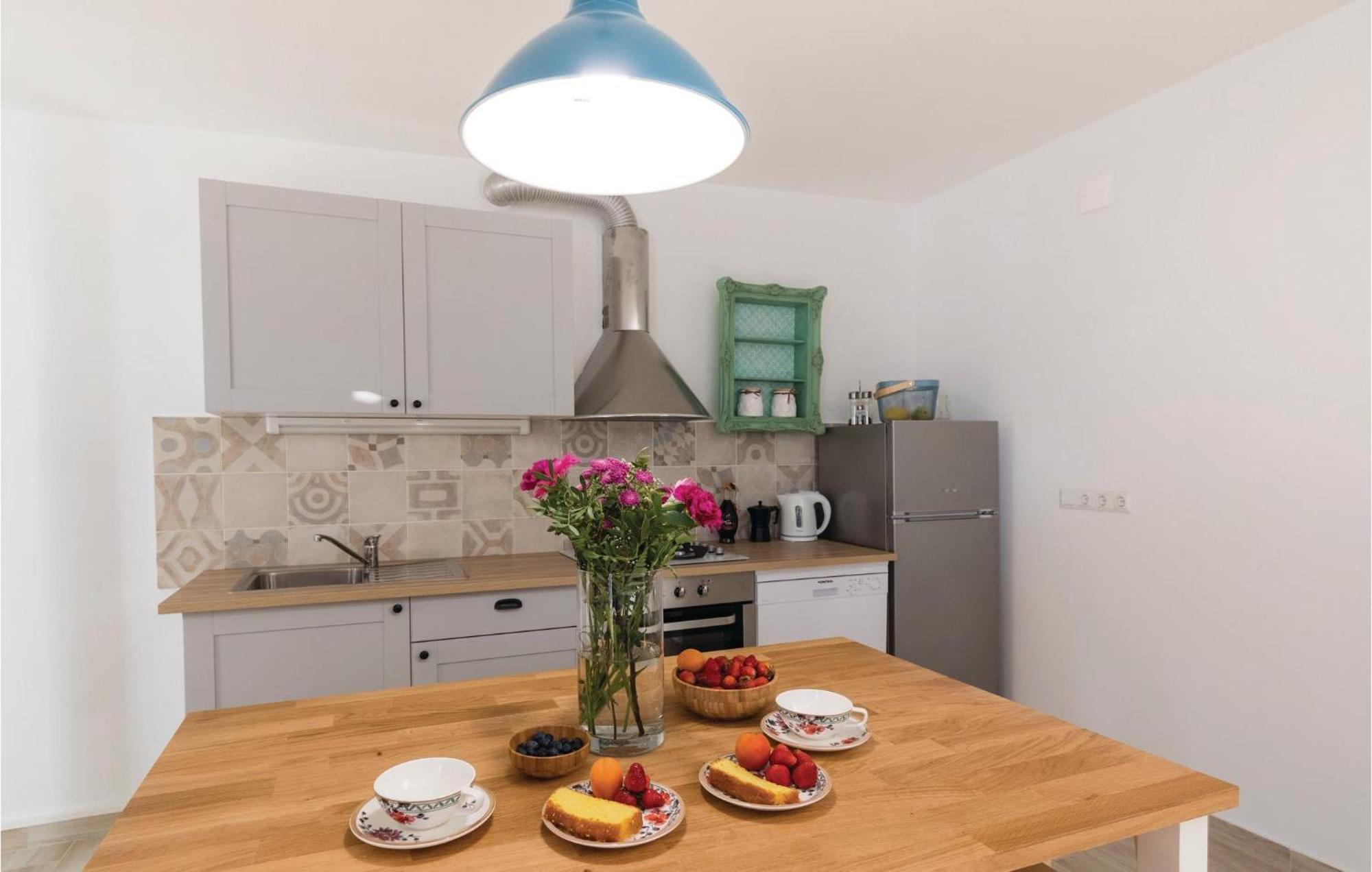 Awesome Apartment In Blace With House Sea View Bagian luar foto