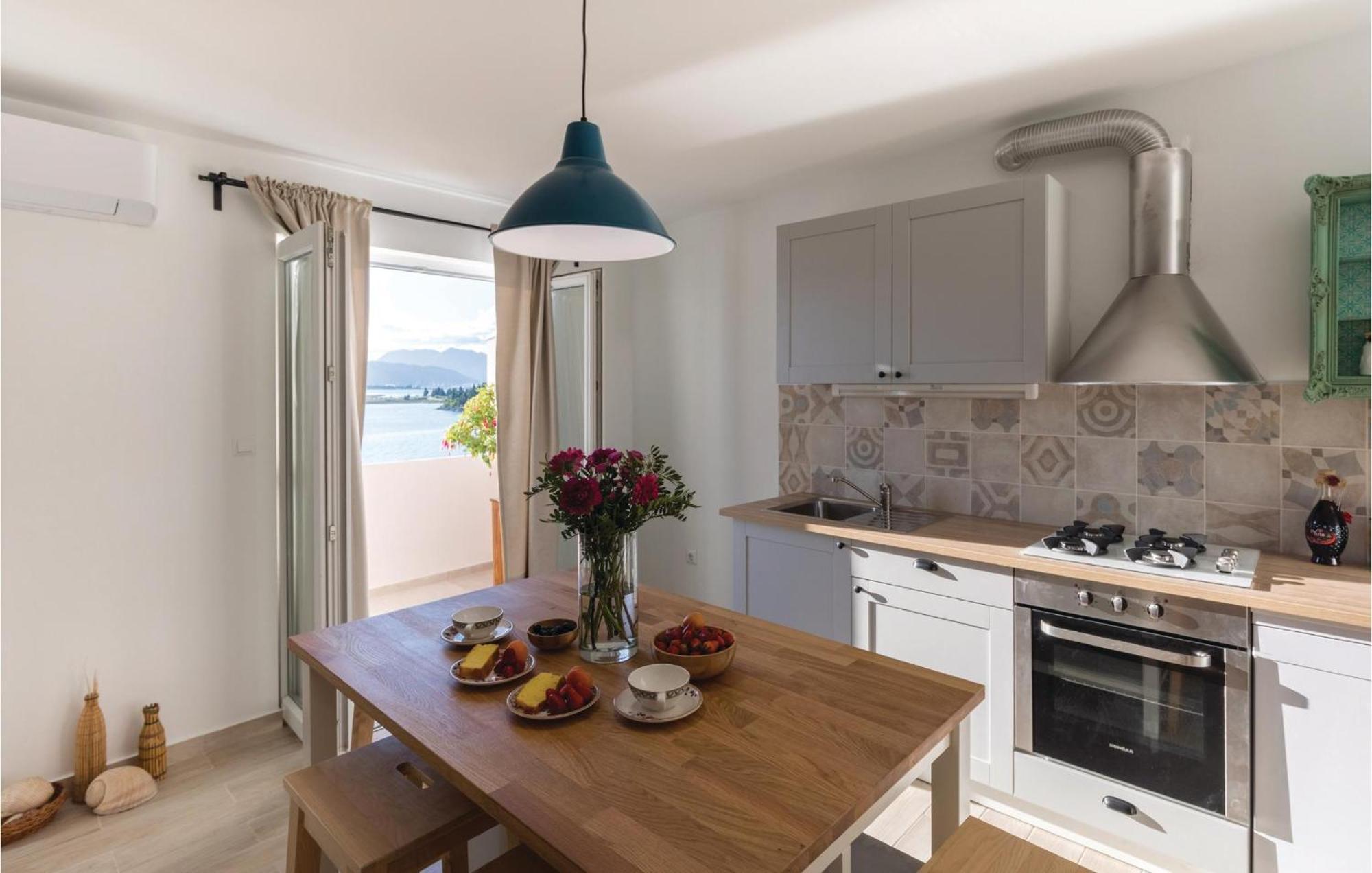 Awesome Apartment In Blace With House Sea View Bagian luar foto